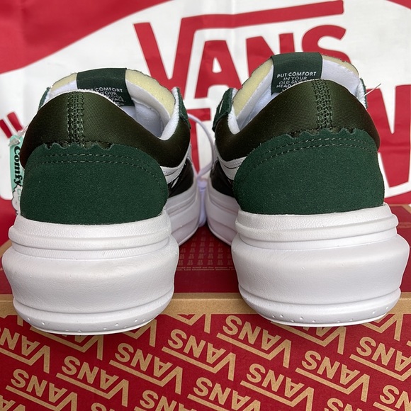 Vans Men’s Old Skool Over
Dark Green/White
VNOA7Q5EDGY
sneakers - Platforms - Picture 14 of 16